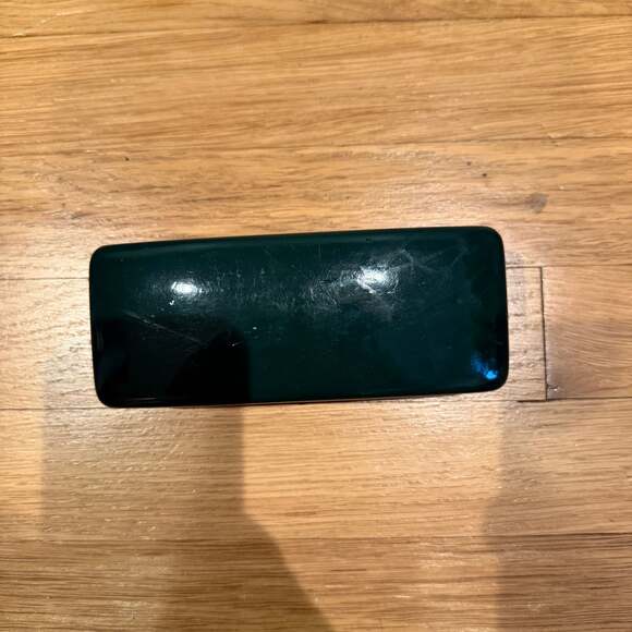 Kate Spade New York Oversized Sunglasses with Case - Picture 3 of 8